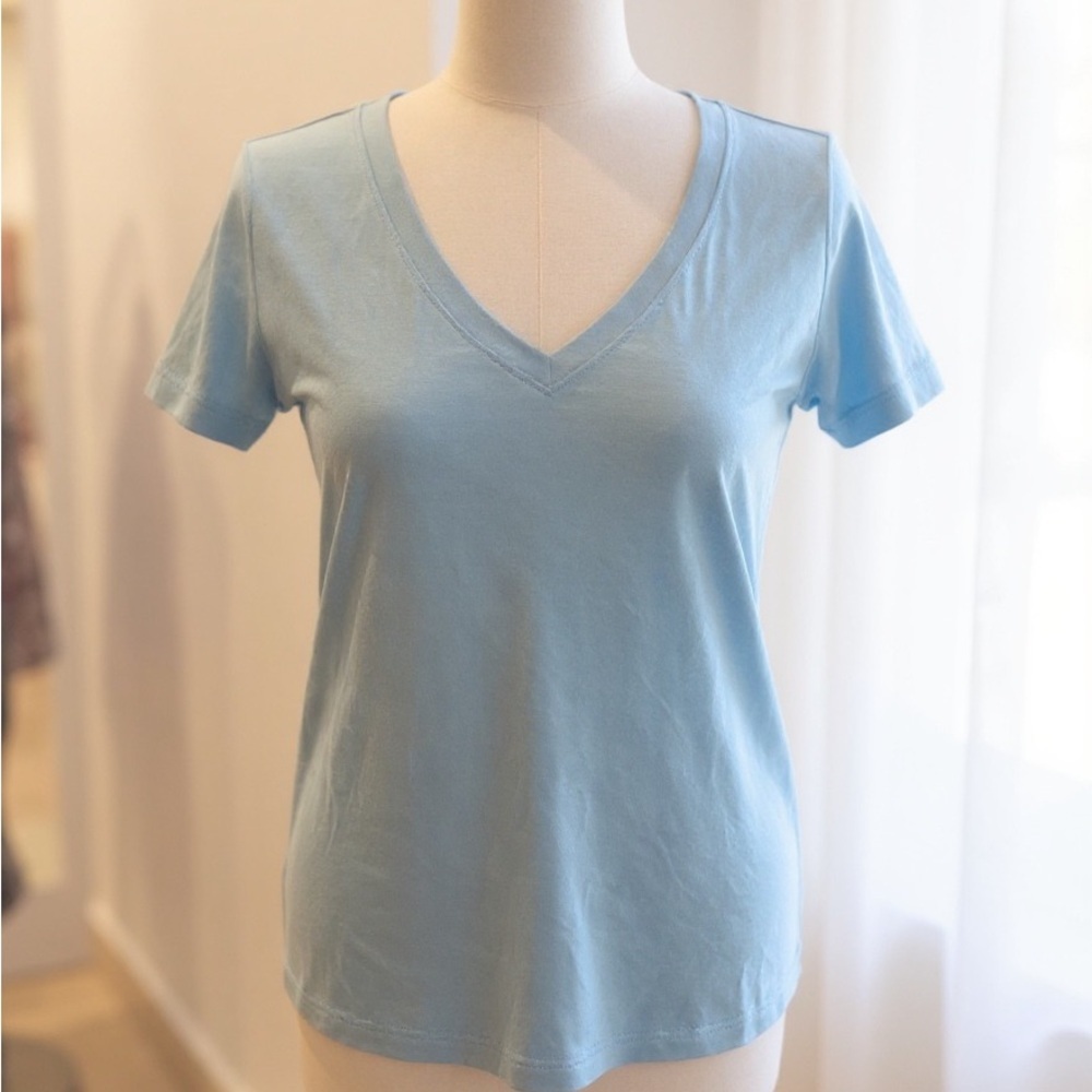 Classic Light Blue V-Neck T-Shirt – 100% Cotton Comfort by ’47